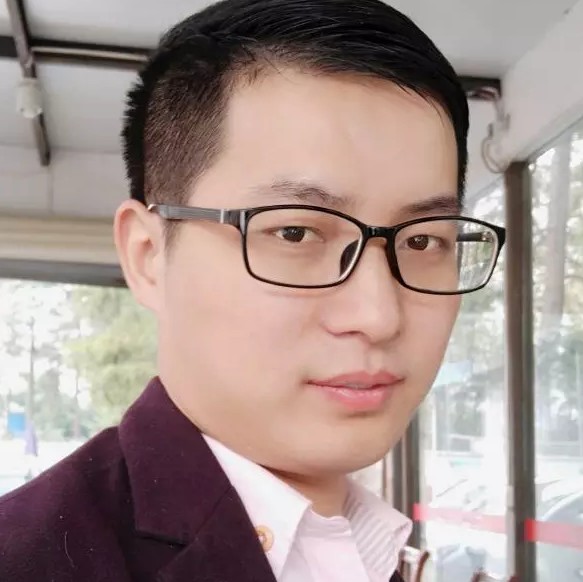 前路漫漫伴你行的照片