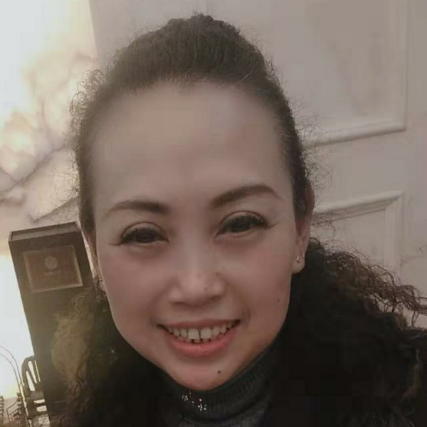 飘舞迎风的照片