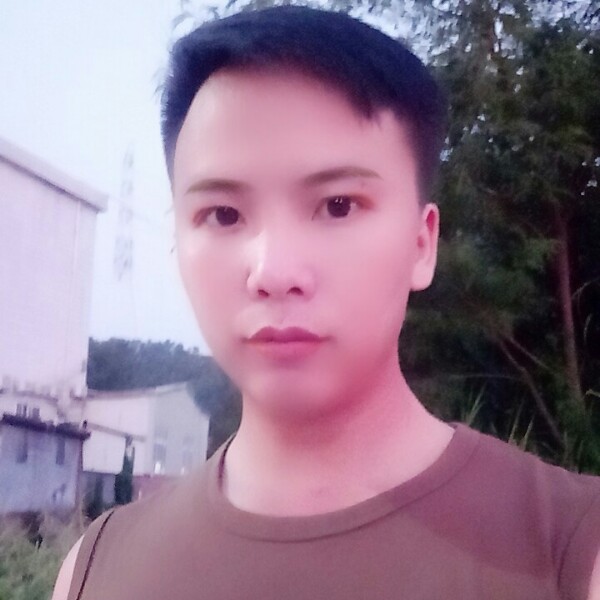 专一挽手青栀的照片