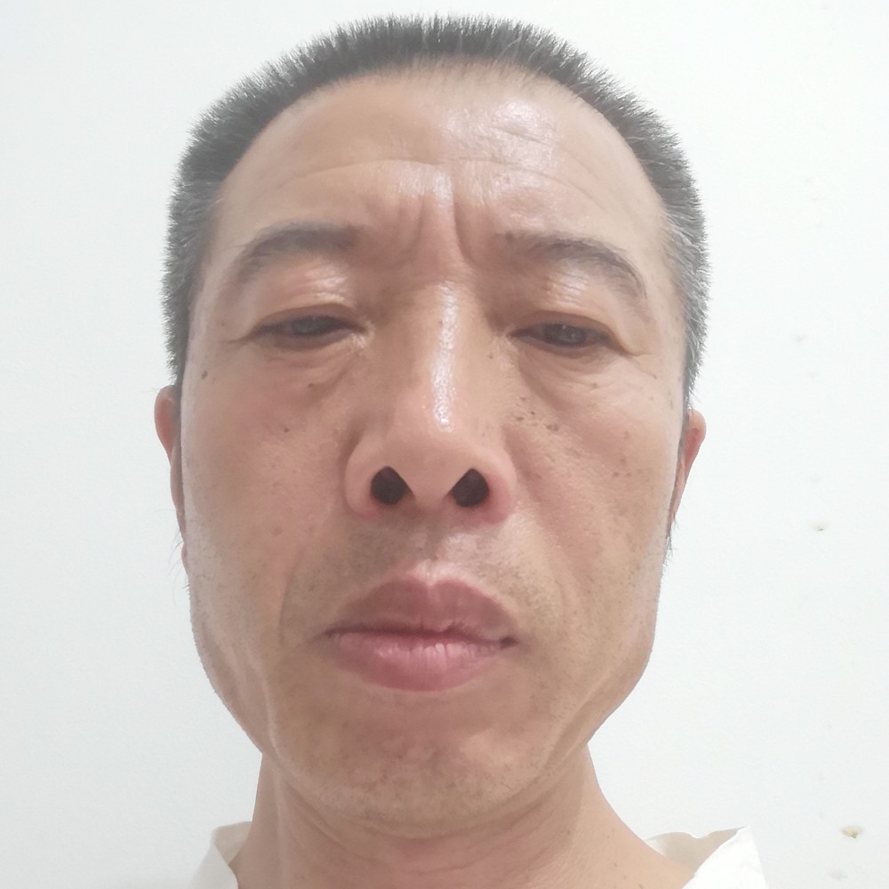 泉水淸清的照片