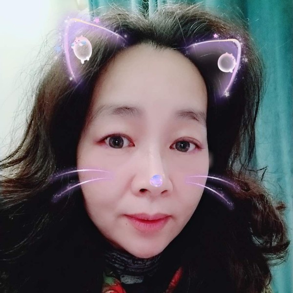 活泼黑裤的照片