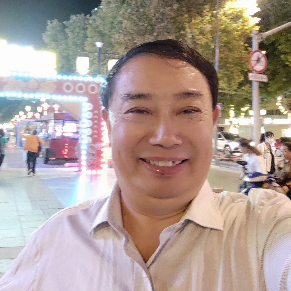 智友男的照片