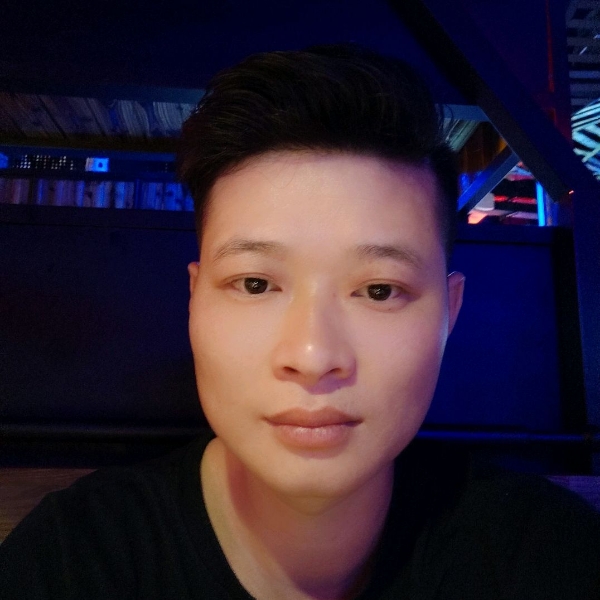 震动挽手彩虹的照片