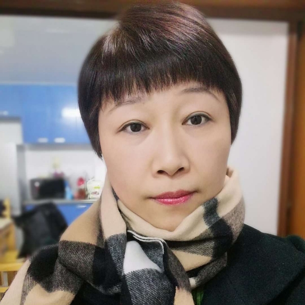 秋叶飘零的照片