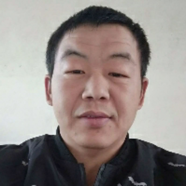 负责给戒指的照片