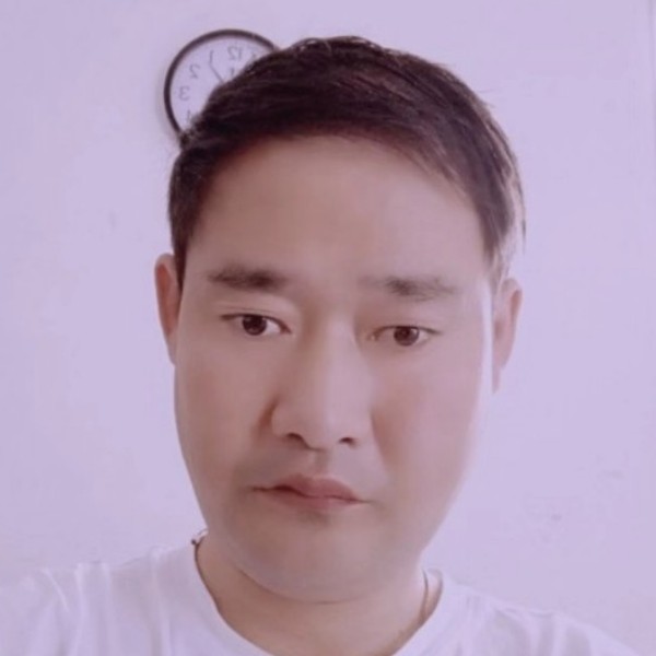 香蕉等待哈密瓜的照片