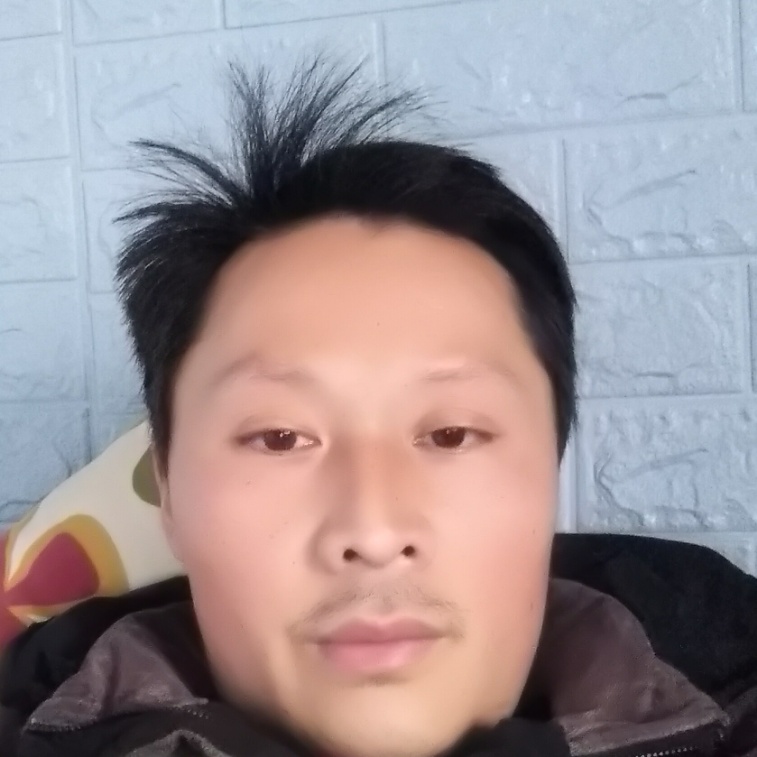 如意闻睫毛的照片