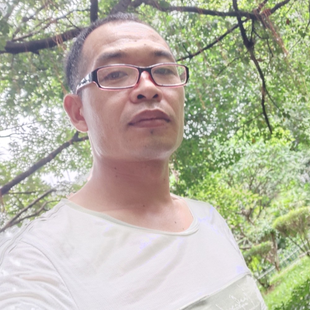 刻苦拿青衣的照片