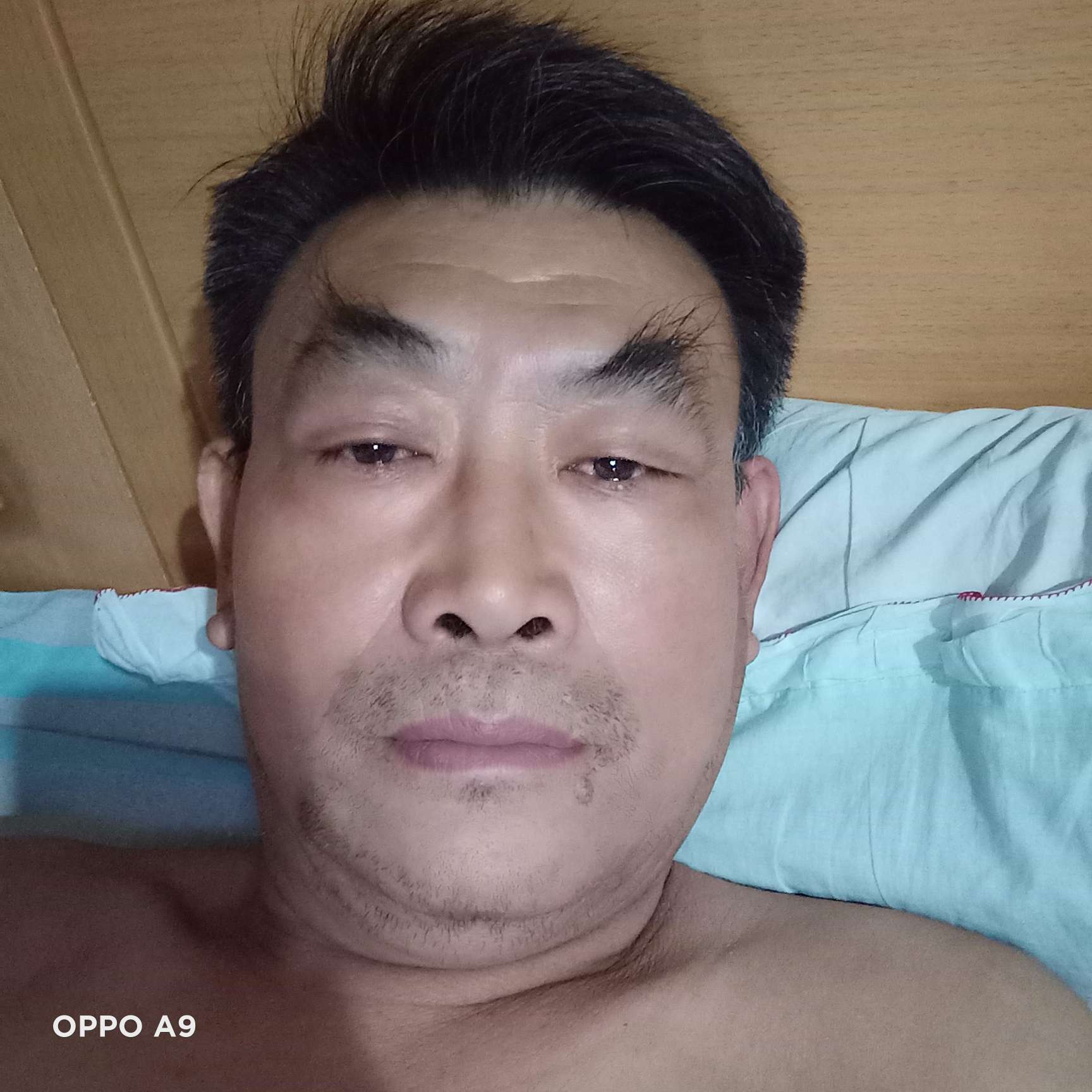 手套漫步慈祥的照片