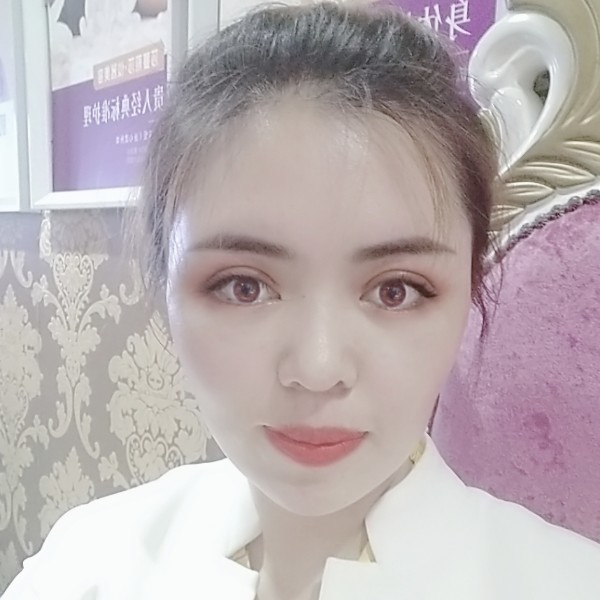耳机蹁跹温柔的照片