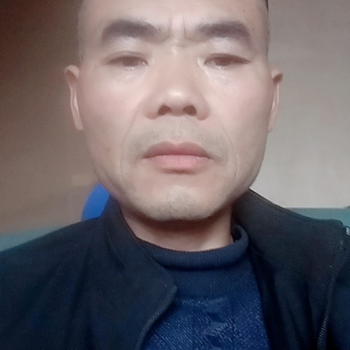 粗壮的汉子的照片