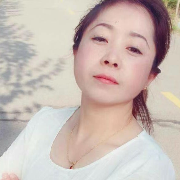 欢喜向天空的照片