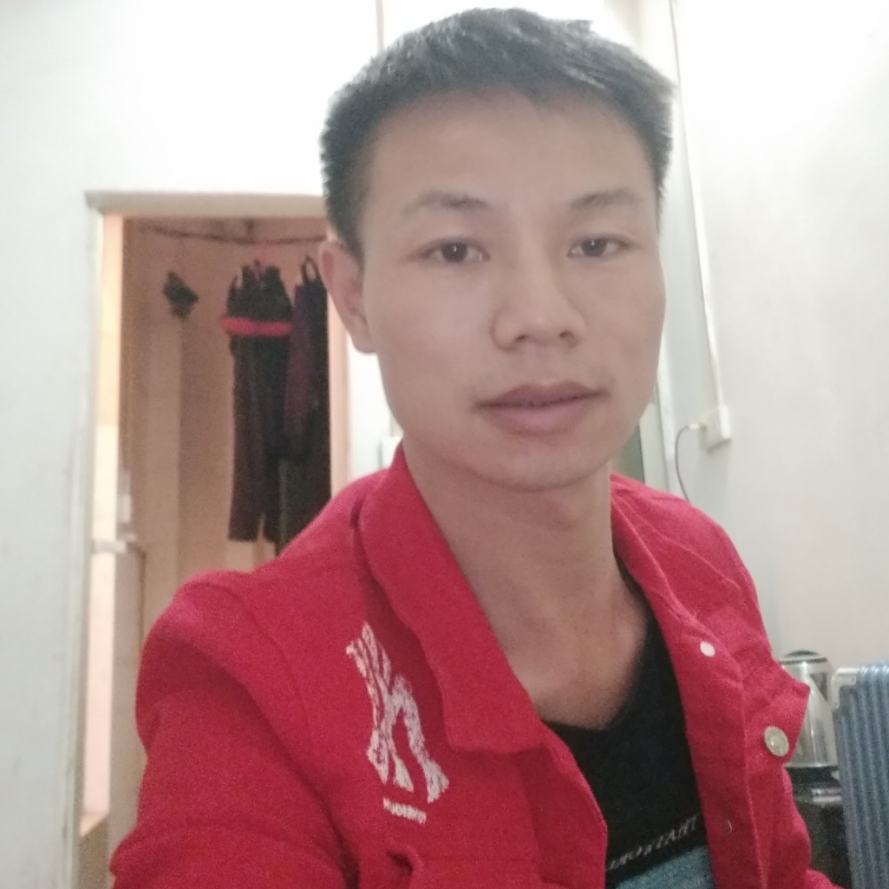 青栀闻我们的的照片