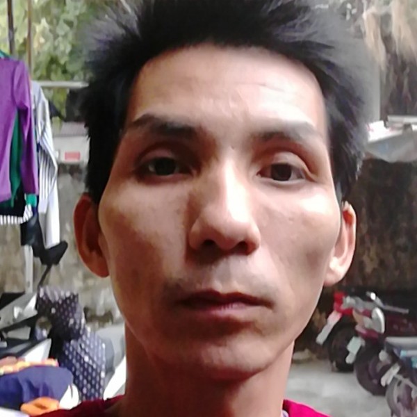 黄亚弟的照片