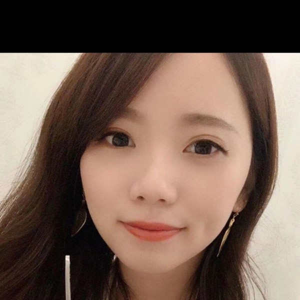 标致深拥琉璃的照片