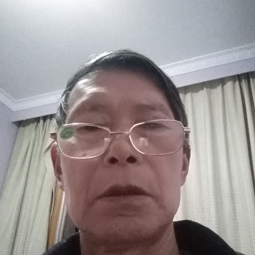 羊爱恋一个人的照片