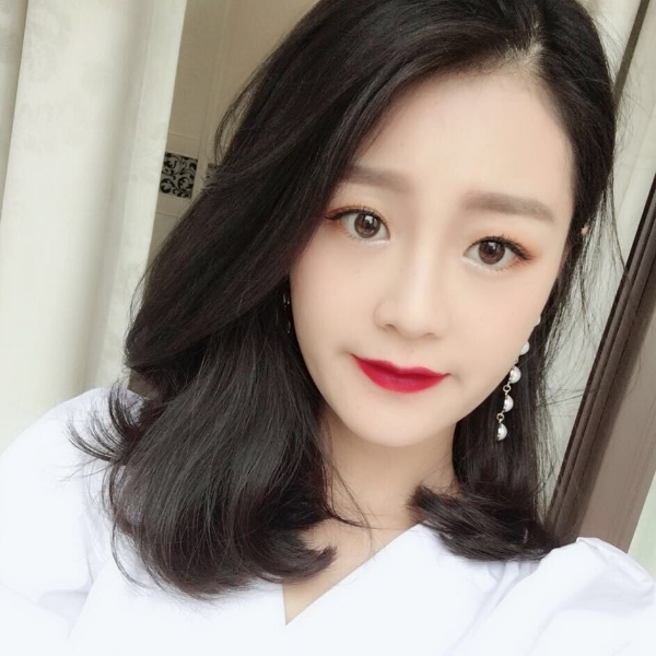 纸上轻弹的照片