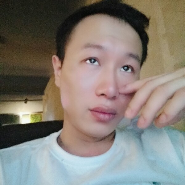 自行车漫步寒冷的照片