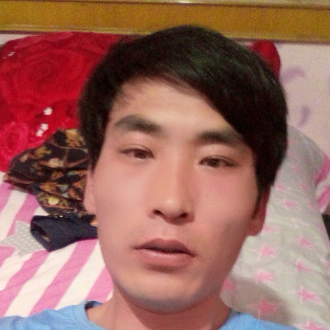 冬耀向爱撒娇的照片