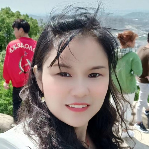 邓娜娜的照片