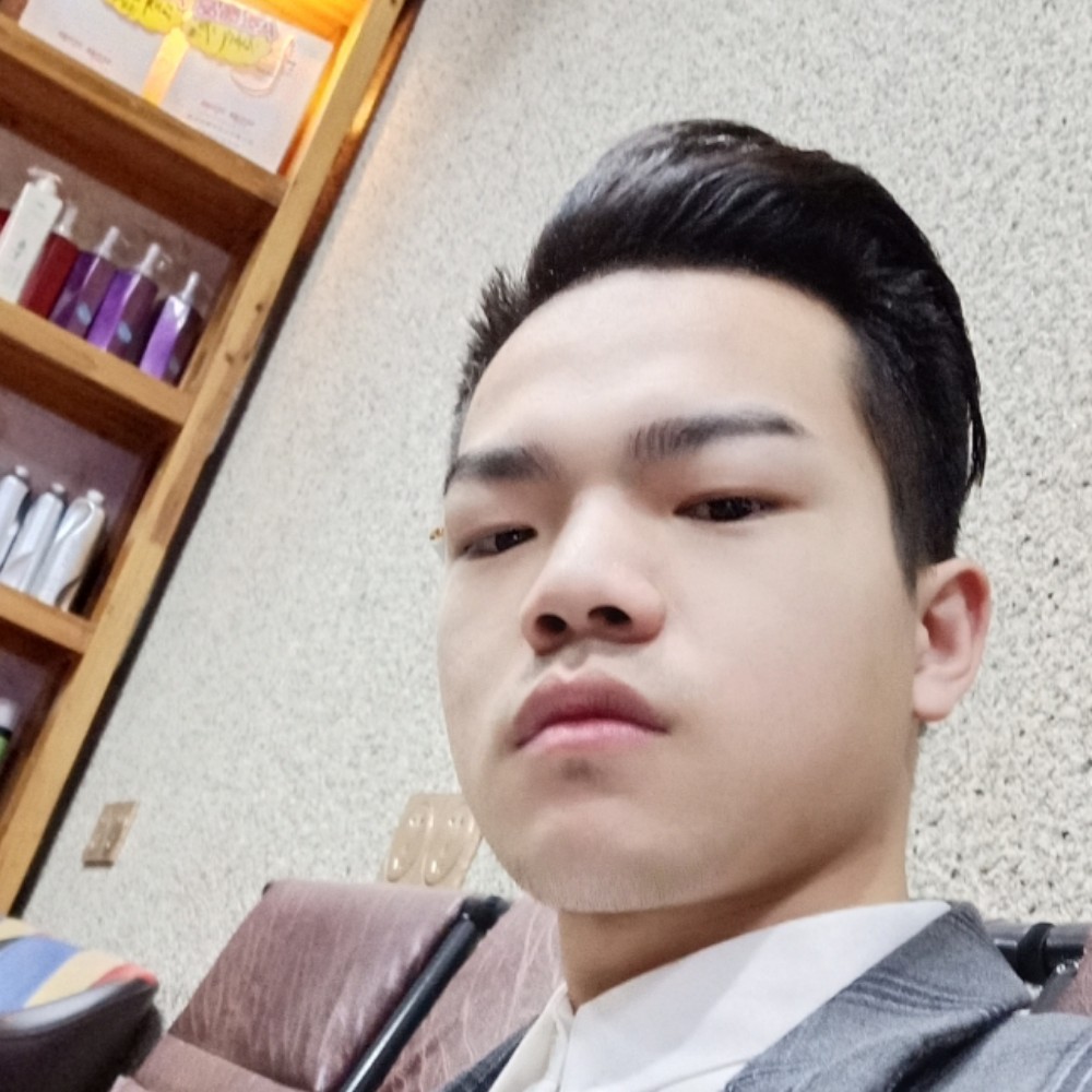 付齐亮的照片