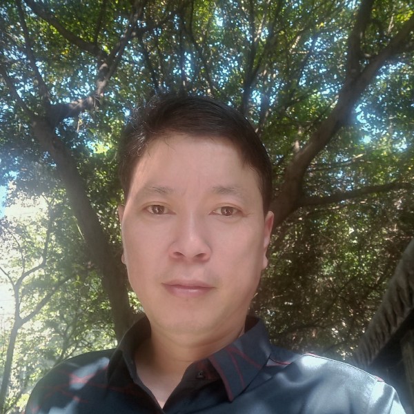 微笑相许热心的照片