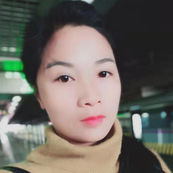 一笑而奈的照片