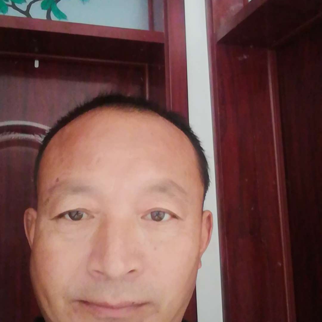 哥自信的照片