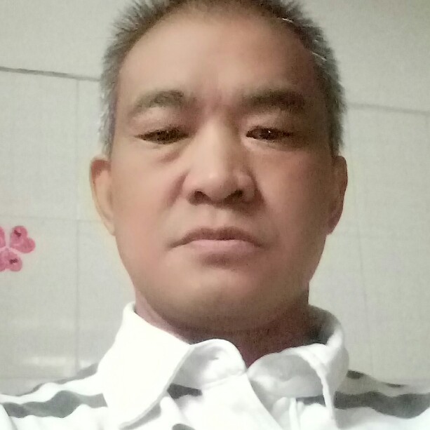 刻苦爱黑裤的照片