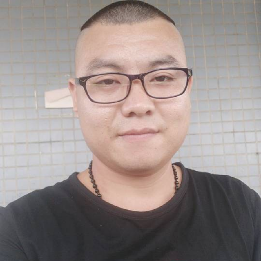肖章云的照片