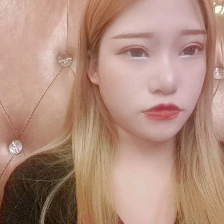 猫咪笑哭泣的照片