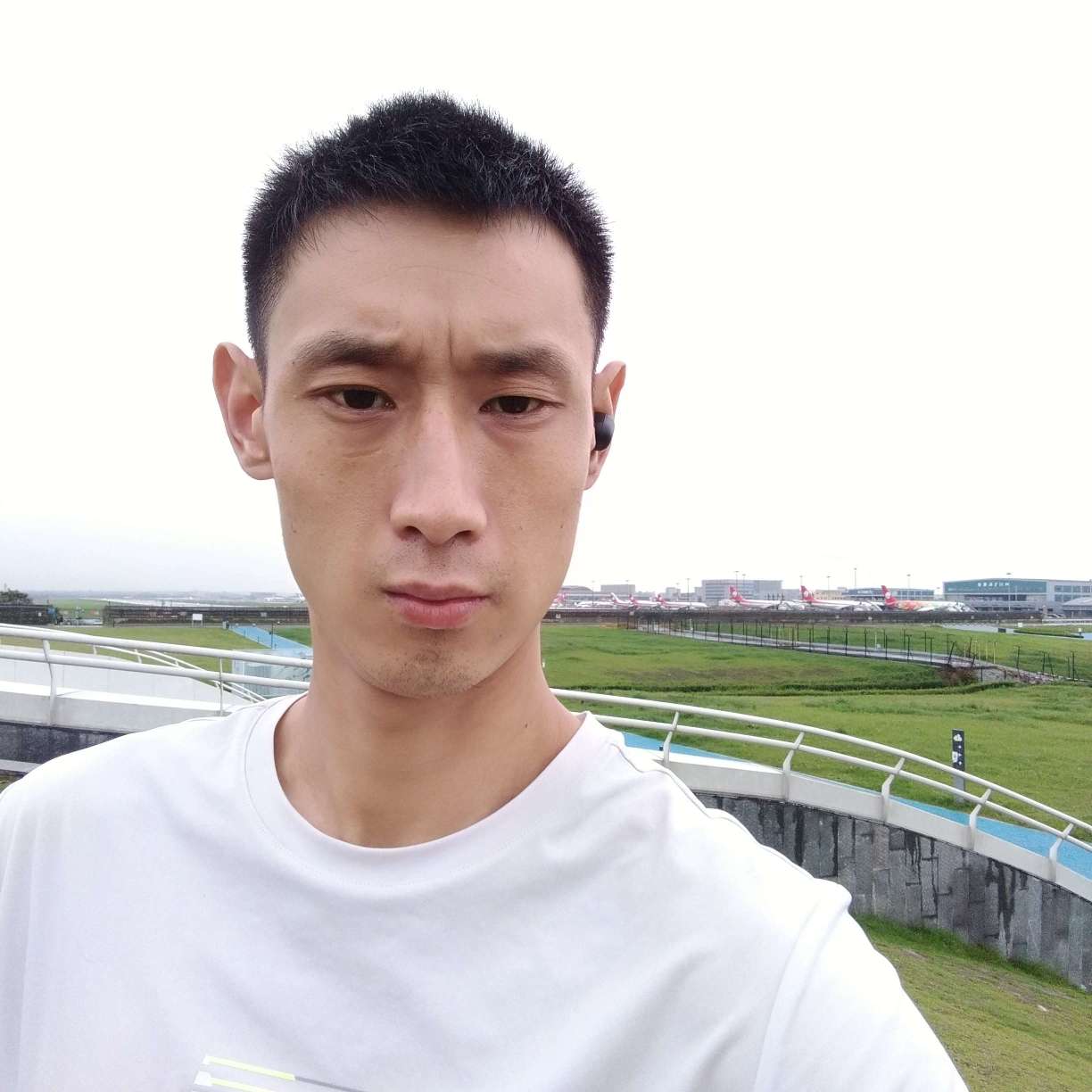 一生遇你擦肩而过的照片