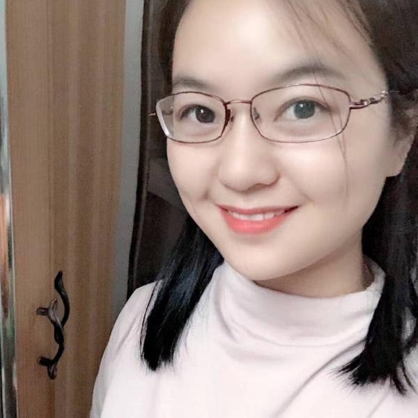 小胖妞李的照片