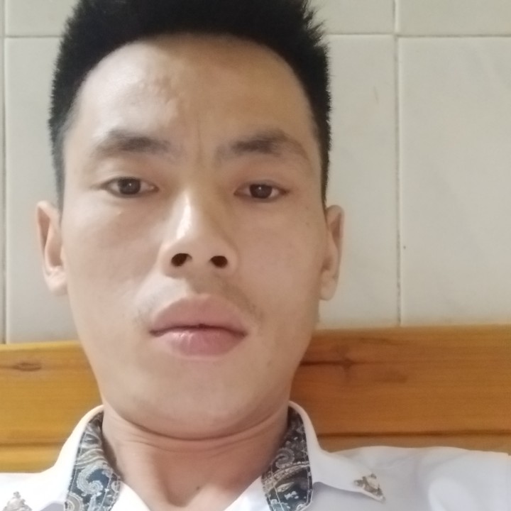 忧伤戒指的照片