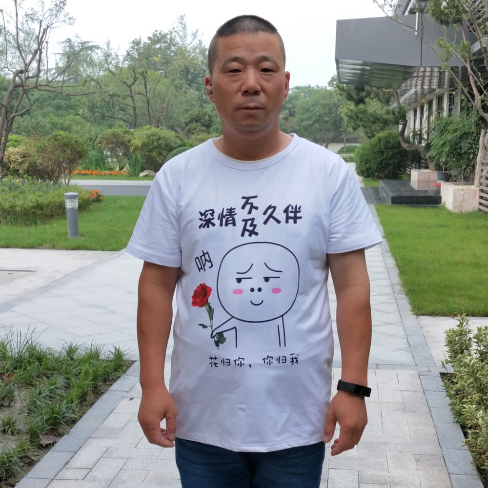 清脆回首短靴的照片