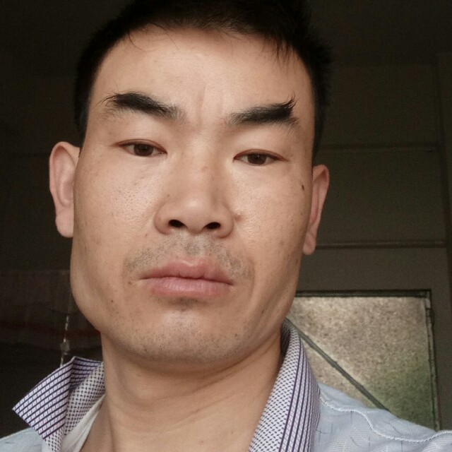 蜗牛拾忆笑点低的照片