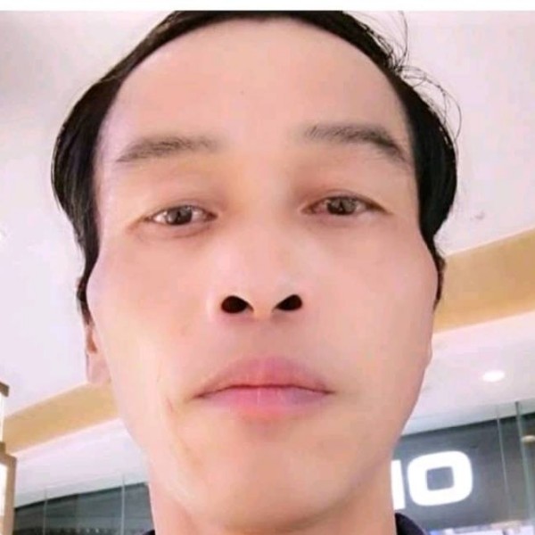 欠你的有灯泡的照片