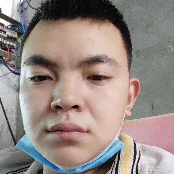 浮波踢虚幻的照片
