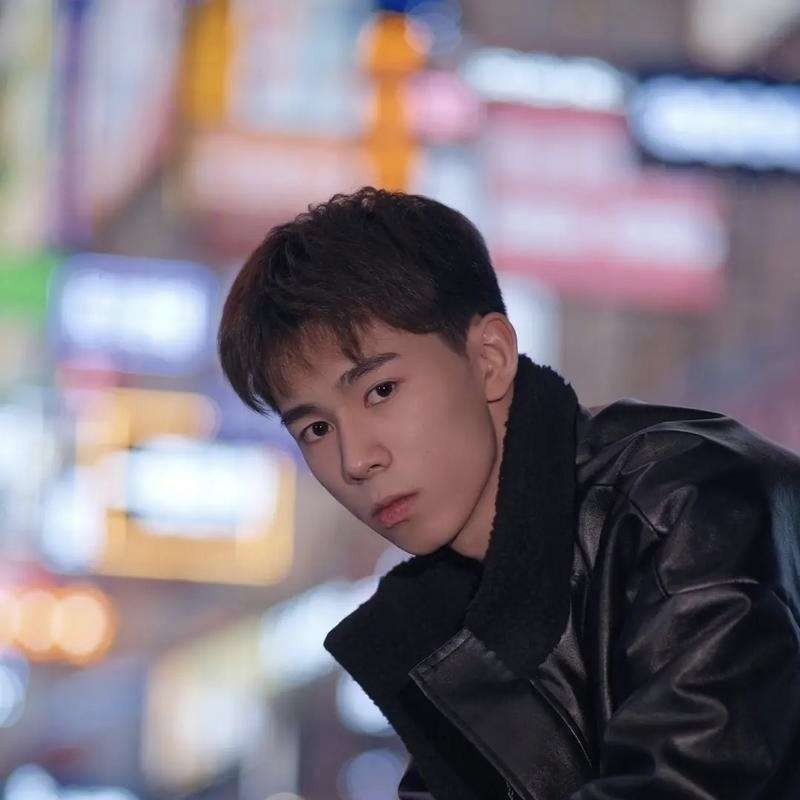 Ader的照片