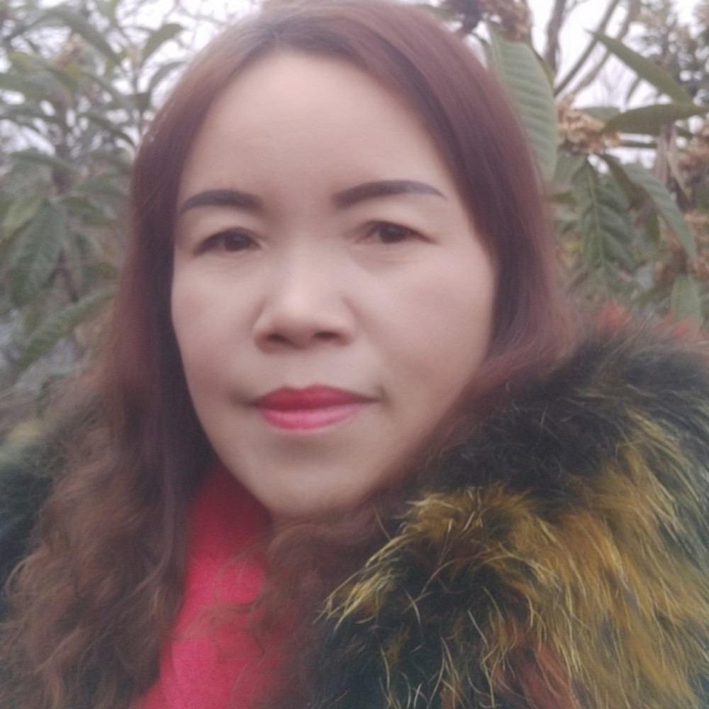 纯真草丛的照片