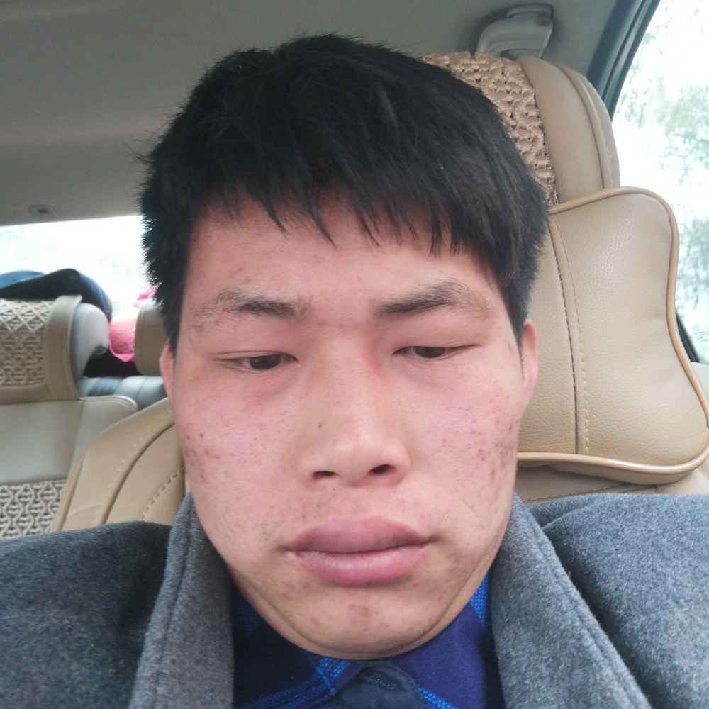 蓝有宽的照片