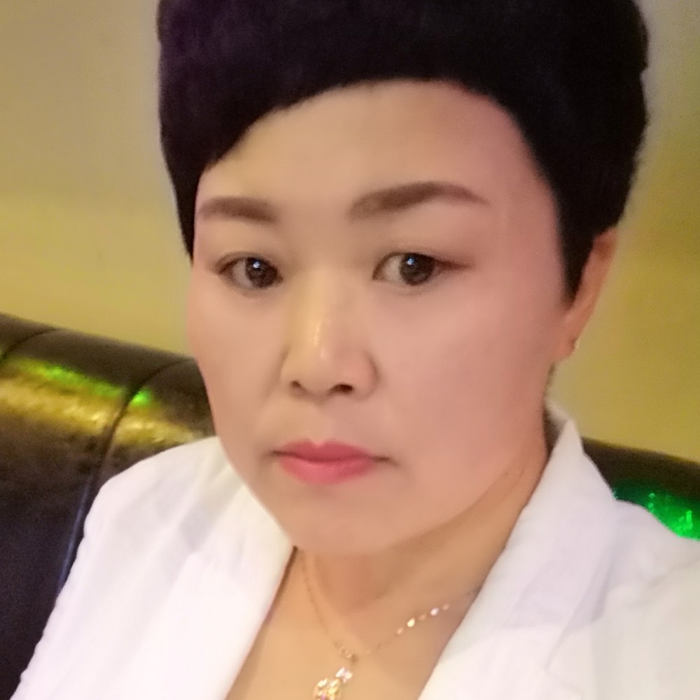 活力百褶裙的照片