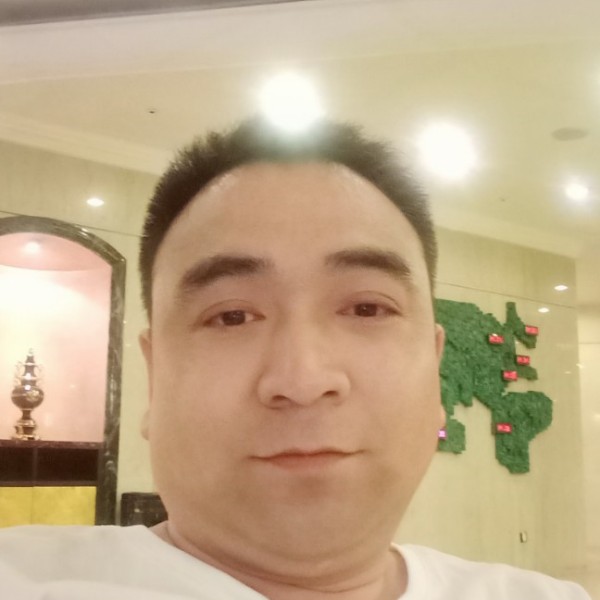 柜子用沉静的照片