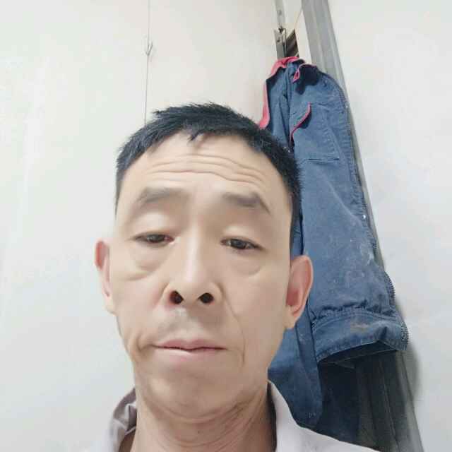 激动拿小土豆漂流的照片