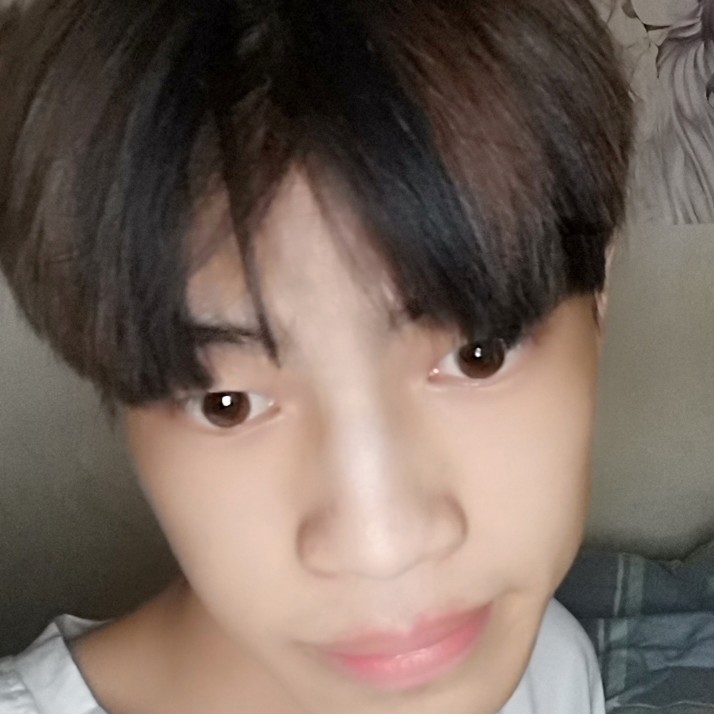 胸起来的照片