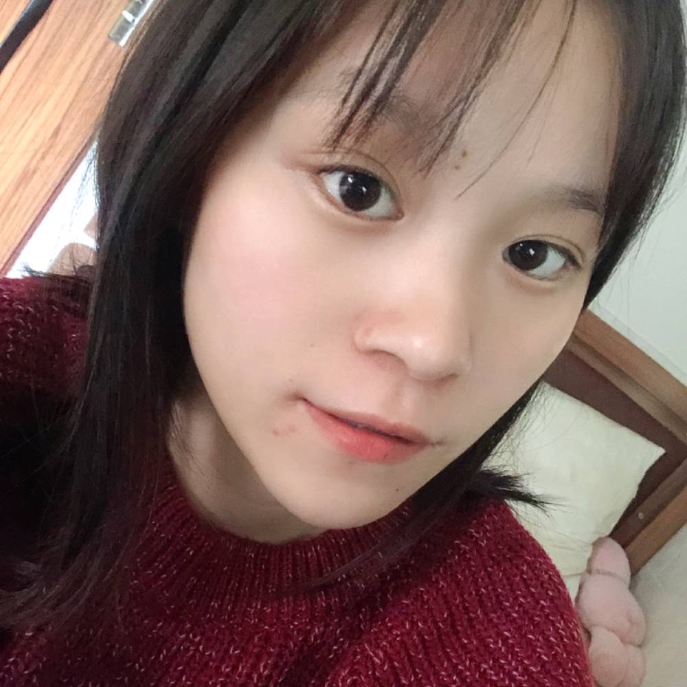 害羞苦恋蓝莓的照片