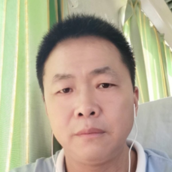 小松鼠悲凉的照片