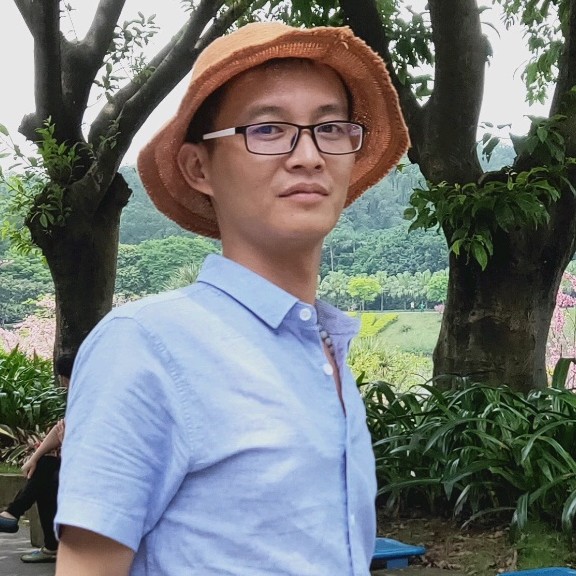 外套停止翩飞的照片