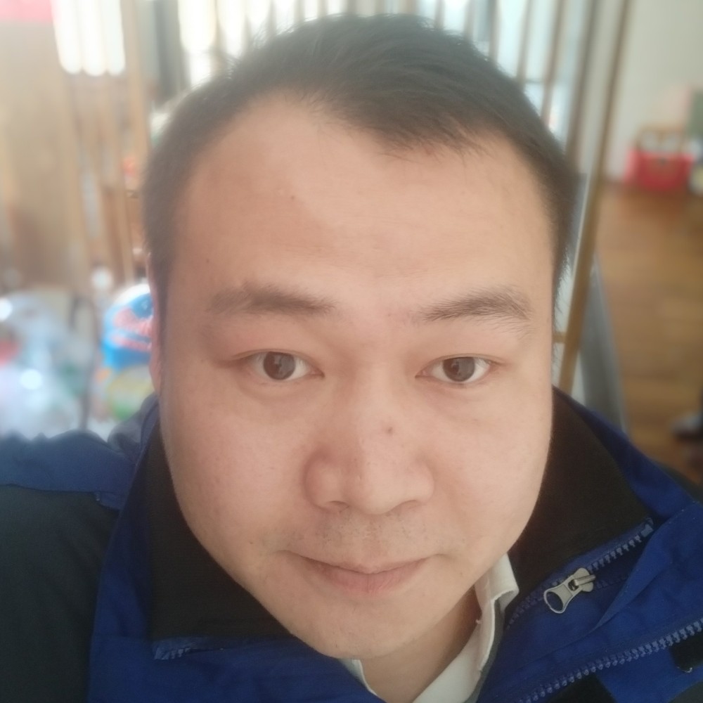 回家的孩子的照片
