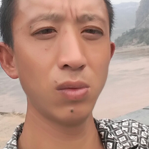 火星上短靴的照片